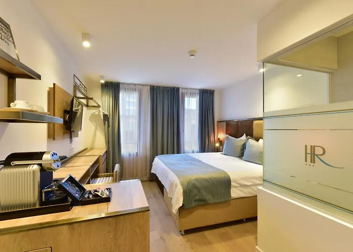 Hotel Rousseau